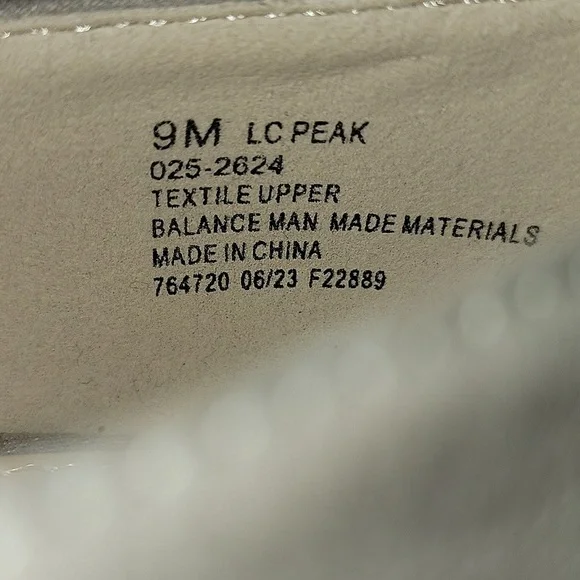 Liz Claiborne Peak Koala Taupe Memory Foam 3" Heels Size 9 NWT - Picture 8 of 12